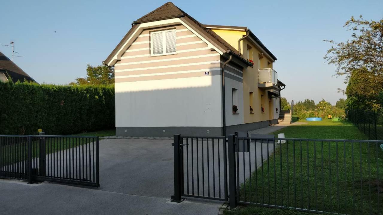 Ana'S Place Celje Exteriör bild